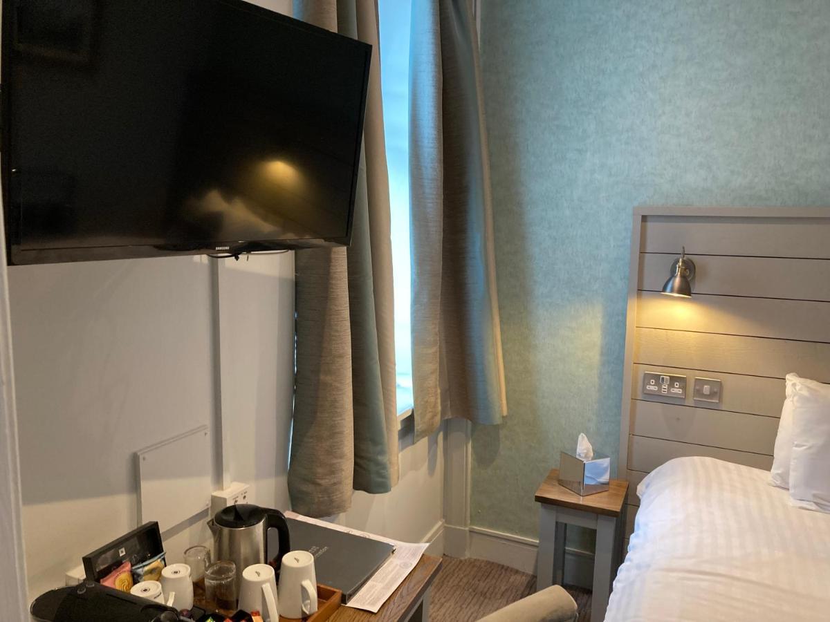 West Port Hotel 린리스고 외부 사진