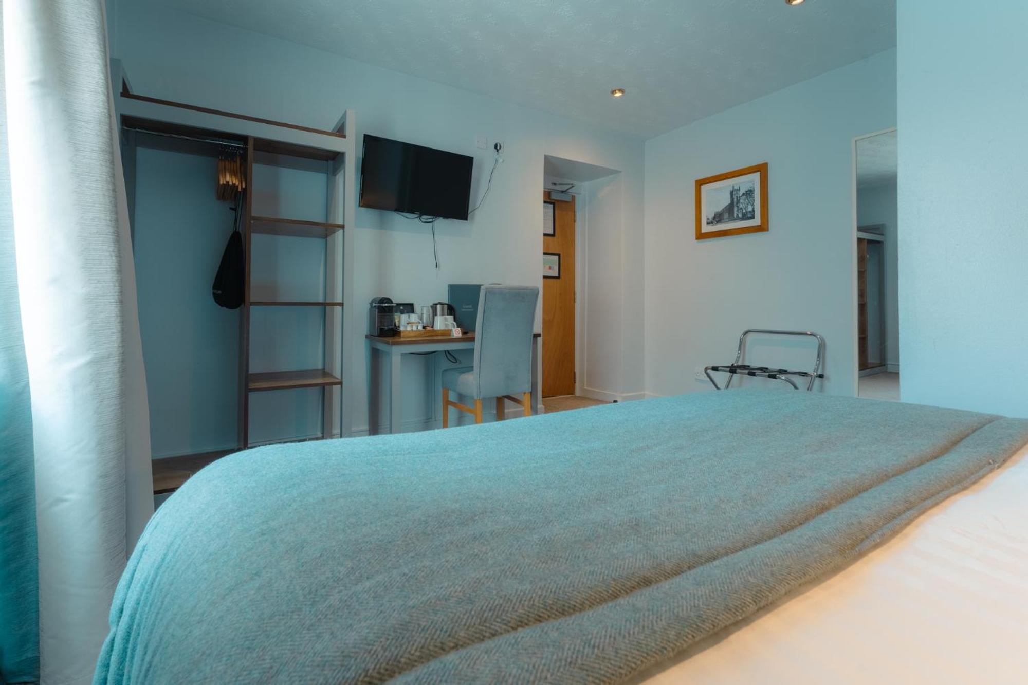 West Port Hotel 린리스고 외부 사진