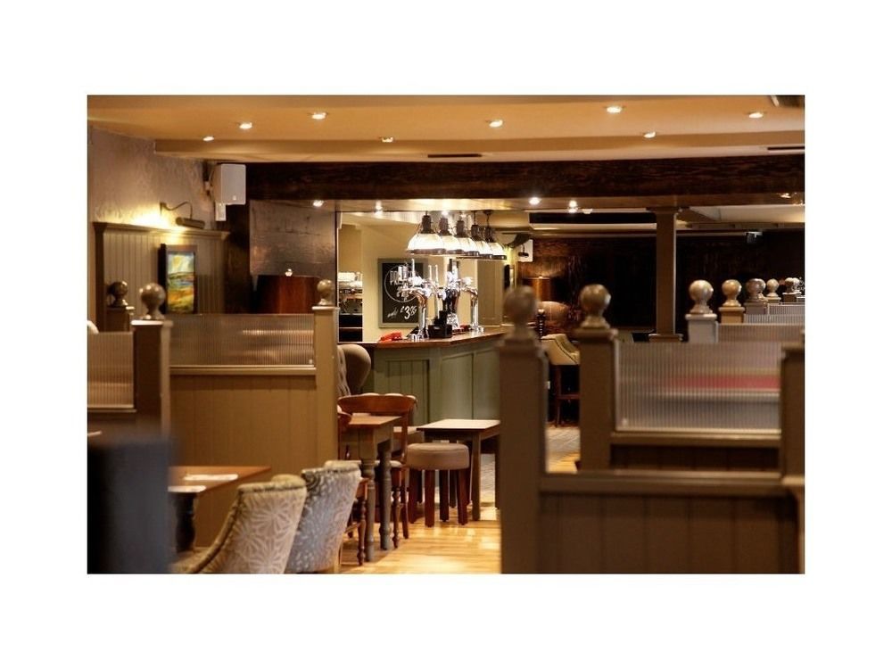 West Port Hotel 린리스고 외부 사진