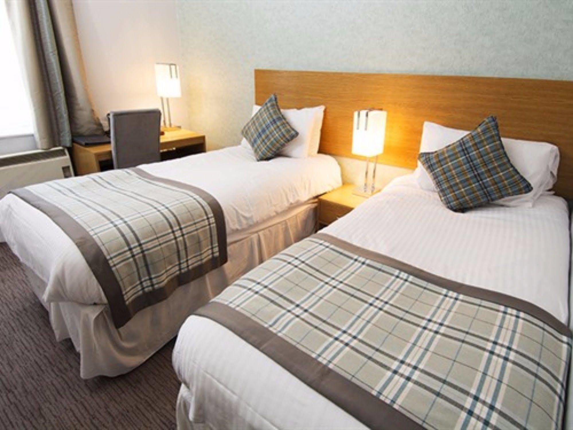 West Port Hotel 린리스고 외부 사진